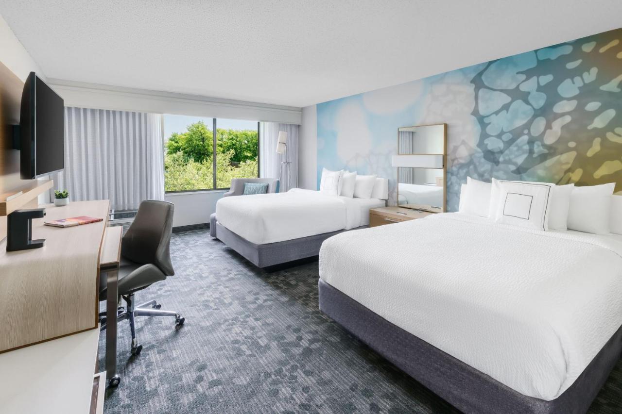 Courtyard By Marriott Dallas Луисвил Екстериор снимка