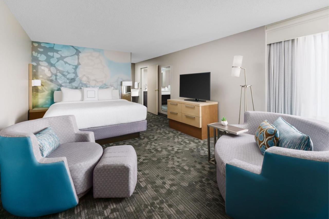 Courtyard By Marriott Dallas Луисвил Екстериор снимка